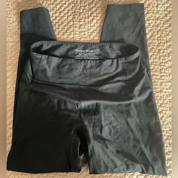 Outdoor Voices Warmup 3/4 Legging | Size Small - Picture 2 of 4